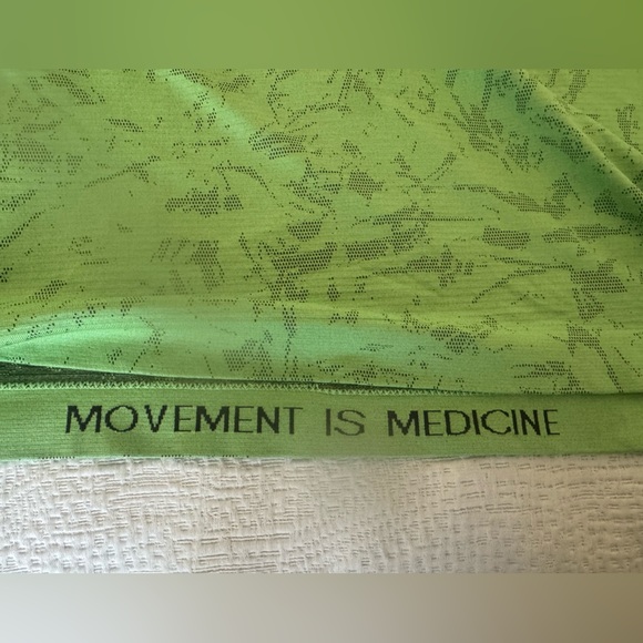 Lululemon Men’s XL Tee – Green Pattern - Picture 4 of 6